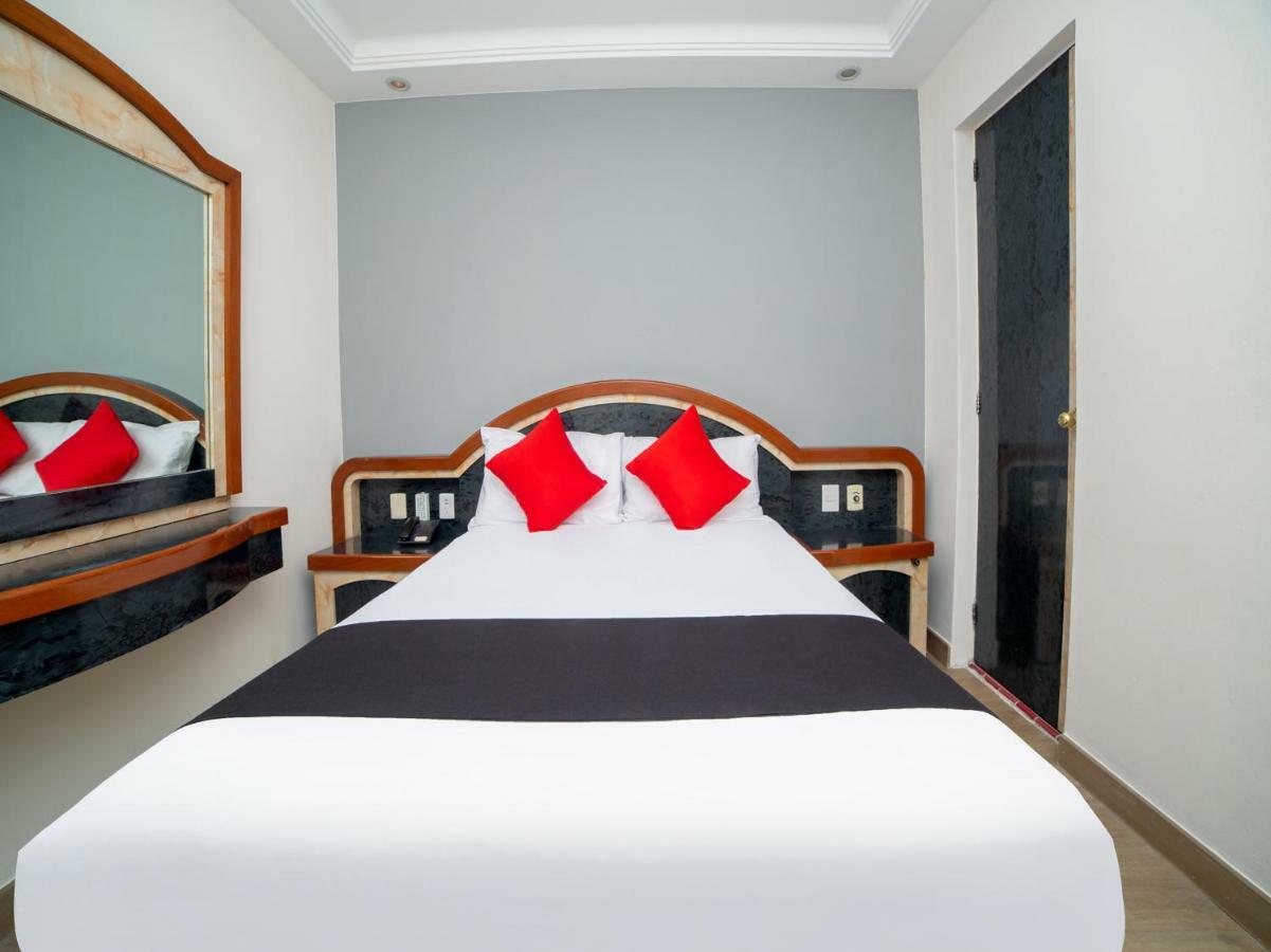 Hotel Monarca เม็กซิโกซิตี้ ภายนอก รูปภาพ