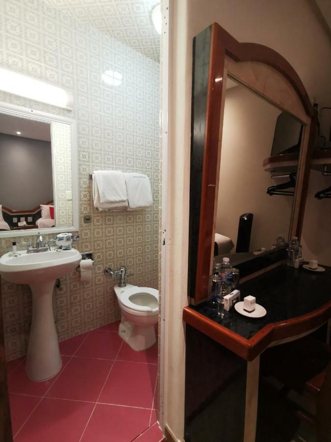 Hotel Monarca เม็กซิโกซิตี้ ภายนอก รูปภาพ